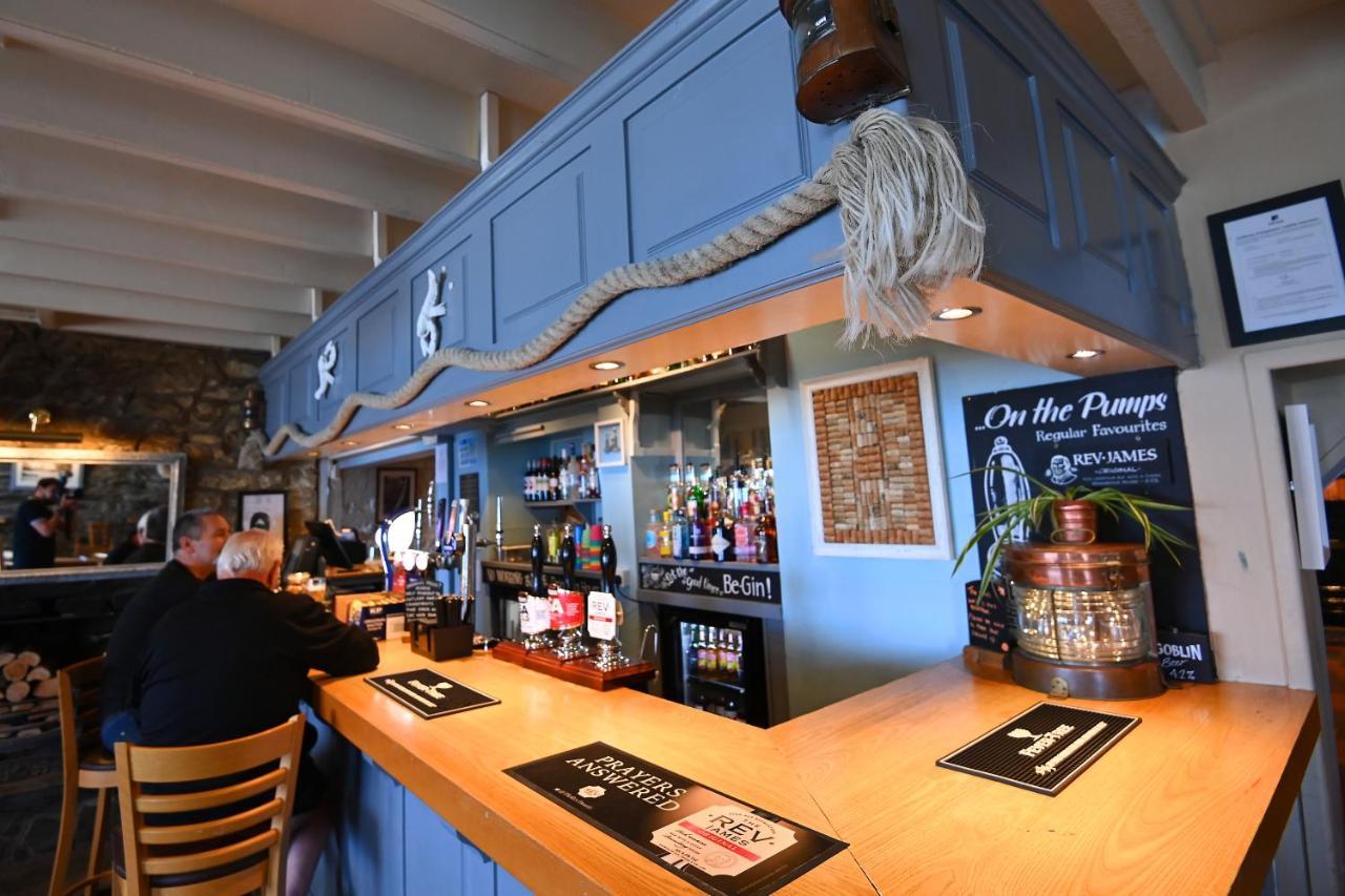 Ship Inn Aberporth Exterior foto