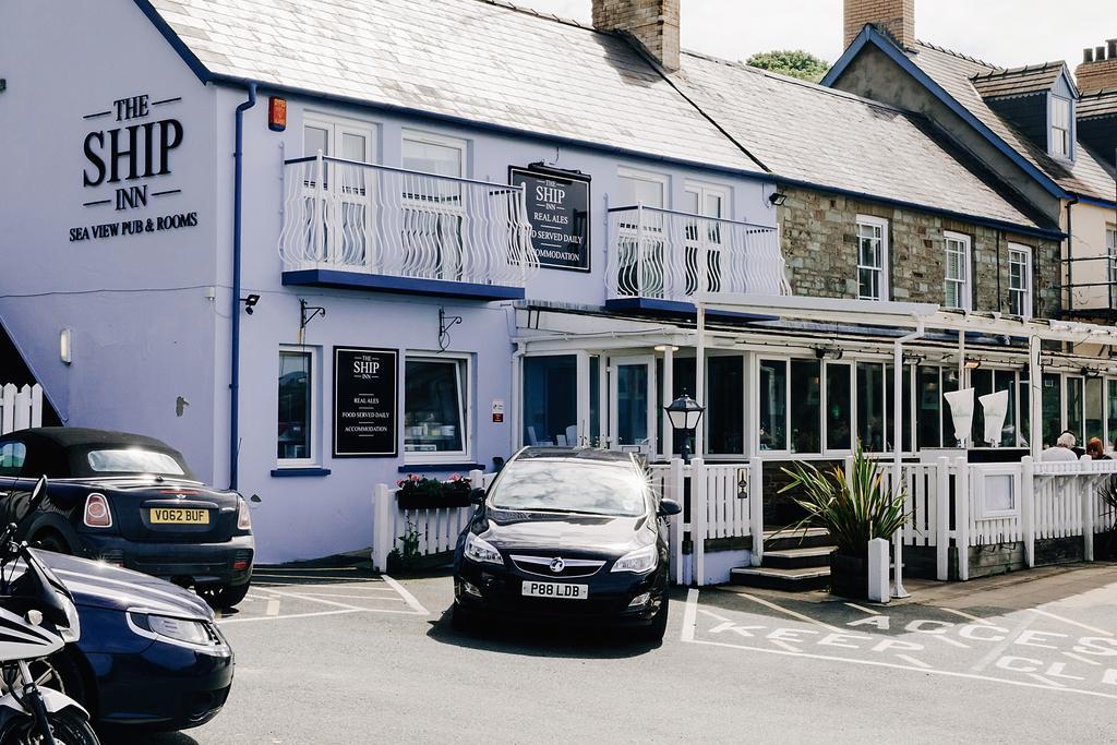 Ship Inn Aberporth Exterior foto
