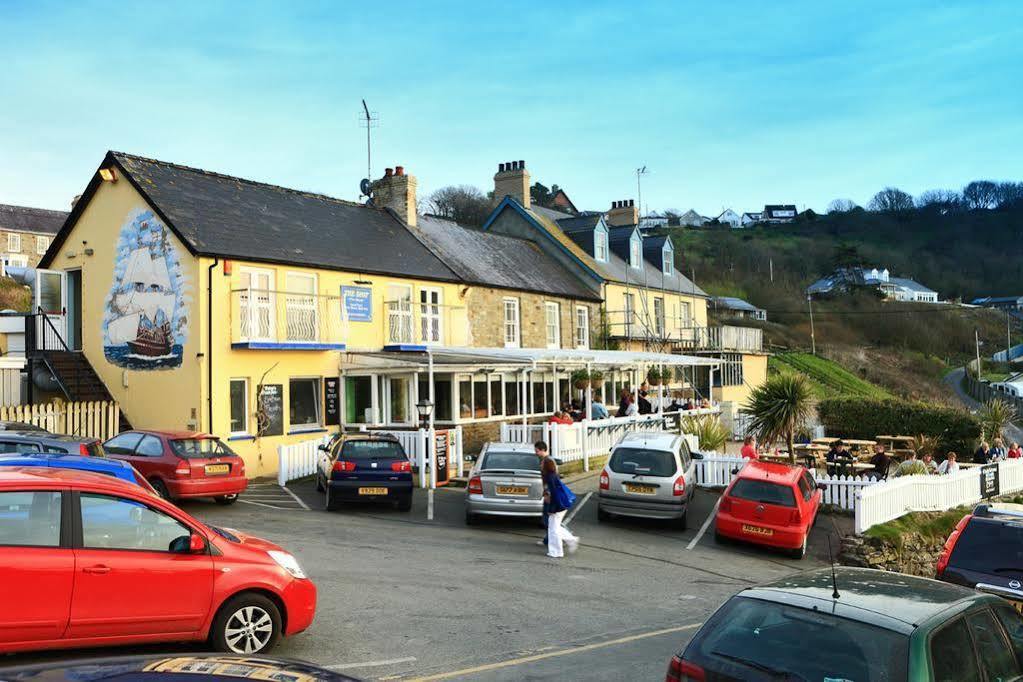 Ship Inn Aberporth Exterior foto